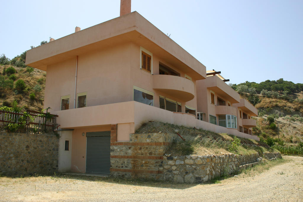 Il Giardino Di Ausonia Bed and Breakfast Reggio di Calabria Eksteriør billede