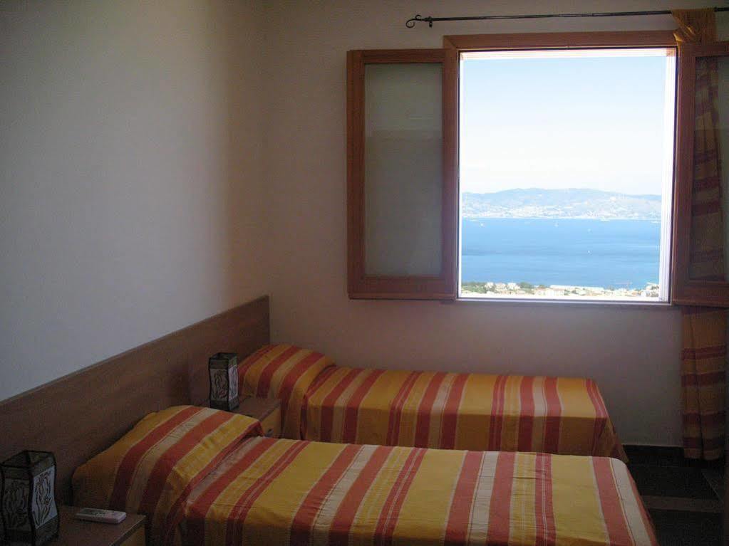 Il Giardino Di Ausonia Bed and Breakfast Reggio di Calabria Eksteriør billede